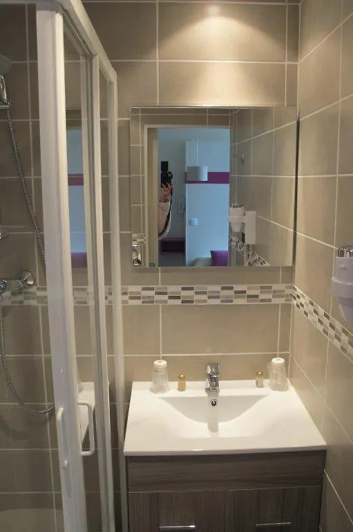 Hotel Le Havre Bleu Beaulieu-sur-Mer 2*,  Fransa